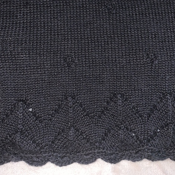 Vintage Black V-neck Sleeveless Sweater Vest W/Embroidered Flowers Sz Medium - Picture 5 of 6